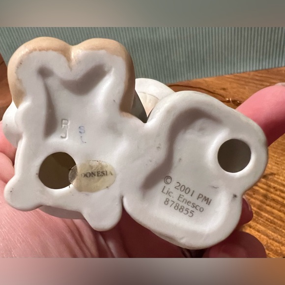 VTG PRECIOUS MOMENTS 2001 OUR FIRST CHRISTMAS TOGETHER PORCELAIN ORNAMENT 878855 - Picture 8 of 11